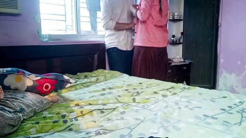 Fantacycutting: Indická studentka Ki Real XXX virální záběry
