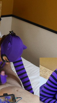 Julia Kate Purple и черный нейлон трахаются