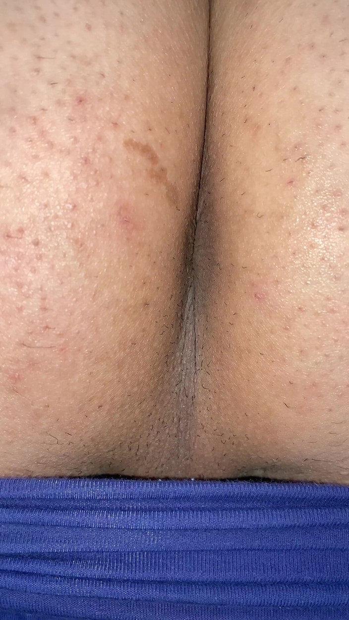 Kyotosigakk: A man exposes his asshole Take a close-up shot so...