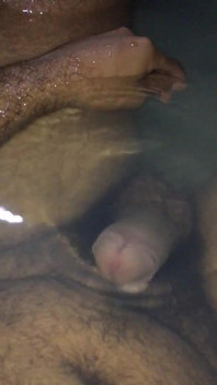 Pipì Nella Vasca Da Bagno