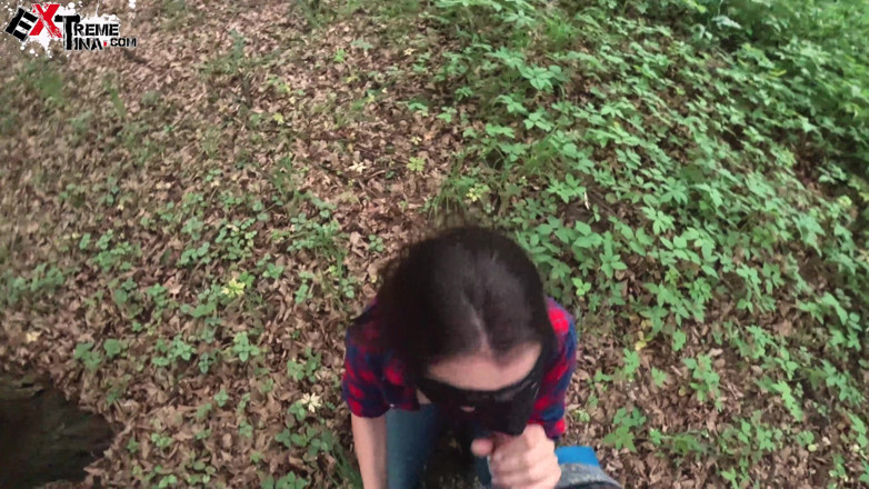 Extreme Tina: Girlfriend deepthroat big dick lover in the wood - cum swallow