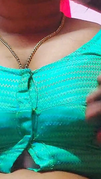 Cikgu India yang cantik bersendirian dengan pelajar