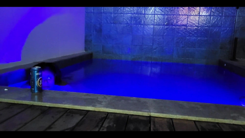 Jeanne Welsh: Macocha brała nagi prysznic, gdy jej pasierb wszedł i uprawiał...