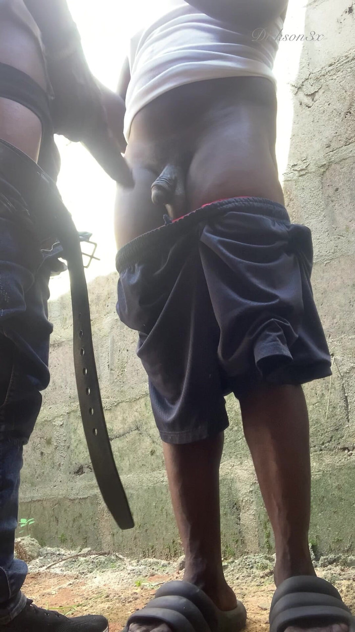 Dickass3x: Fracassare quel culo grasso in un edificio incompletabile mentre lotta...