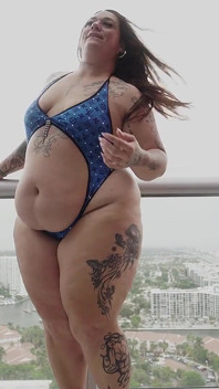 Curvy Latina BBW Stripper Taking a Huge Black Cock