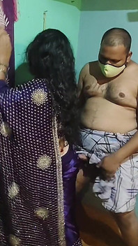Sex bhabhi, heißer tanz für liebhaber und sie verschenkt ihrer muschi