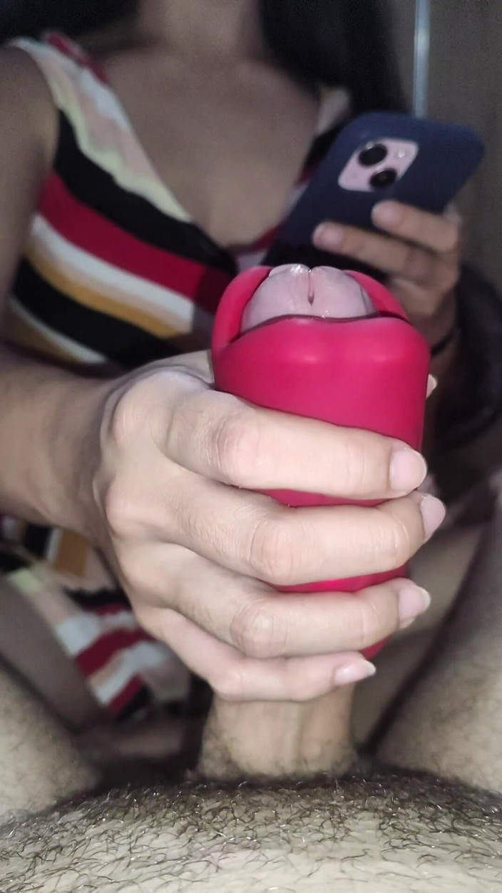 Debora Mendes: POV - Grote Lul en een hete brunette handjob van Sweet...