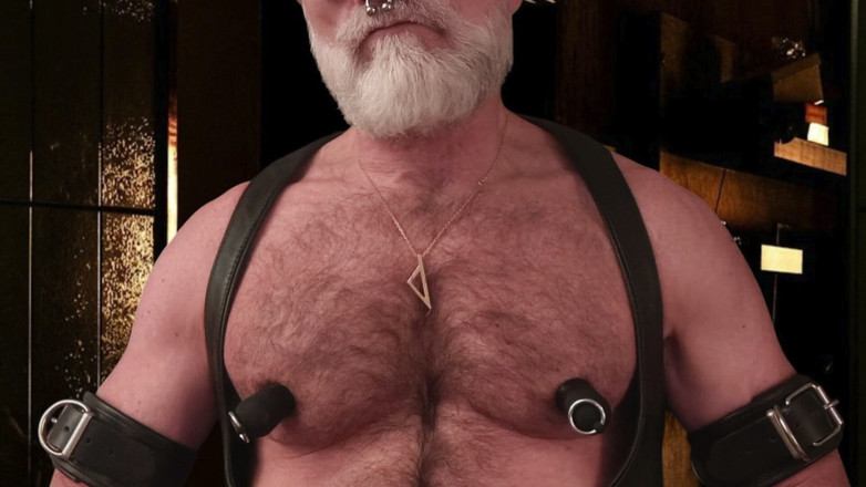 MusclesCigarsFFPig: ニップルピッグ
