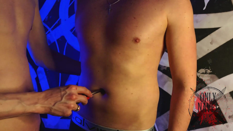 Navel fans: A peça do Umbigo de Alex
