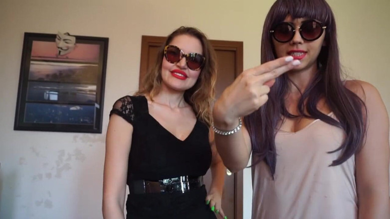 Lady Mesmeratrix Official: Italienische herrinnen demütigen einen kleinen penis-sklaven