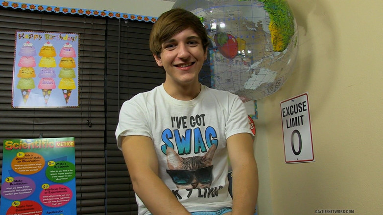 Teach Twinks: First Timer Colby on Set
