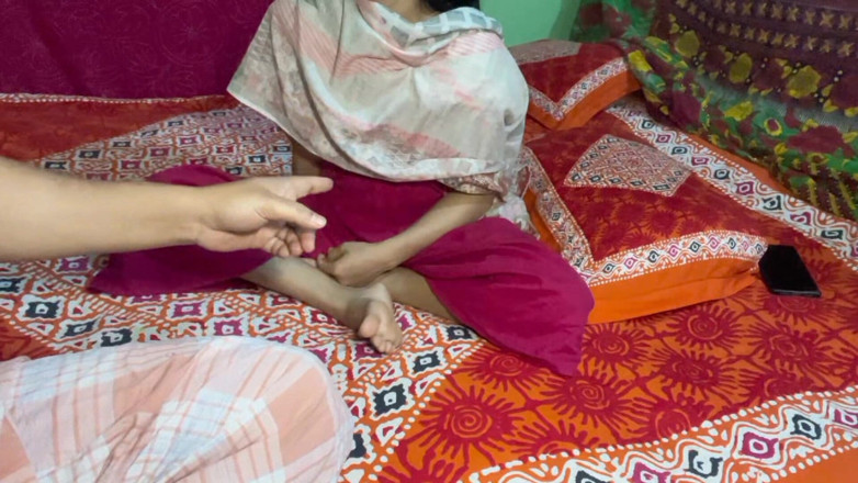 popXusa: Un demi-frère et sa demi-sœur desi indiens baisent la nuit,...