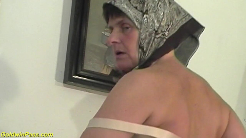 Goldwin pass: Extreme ugly granny gets fucked by her young toyboy