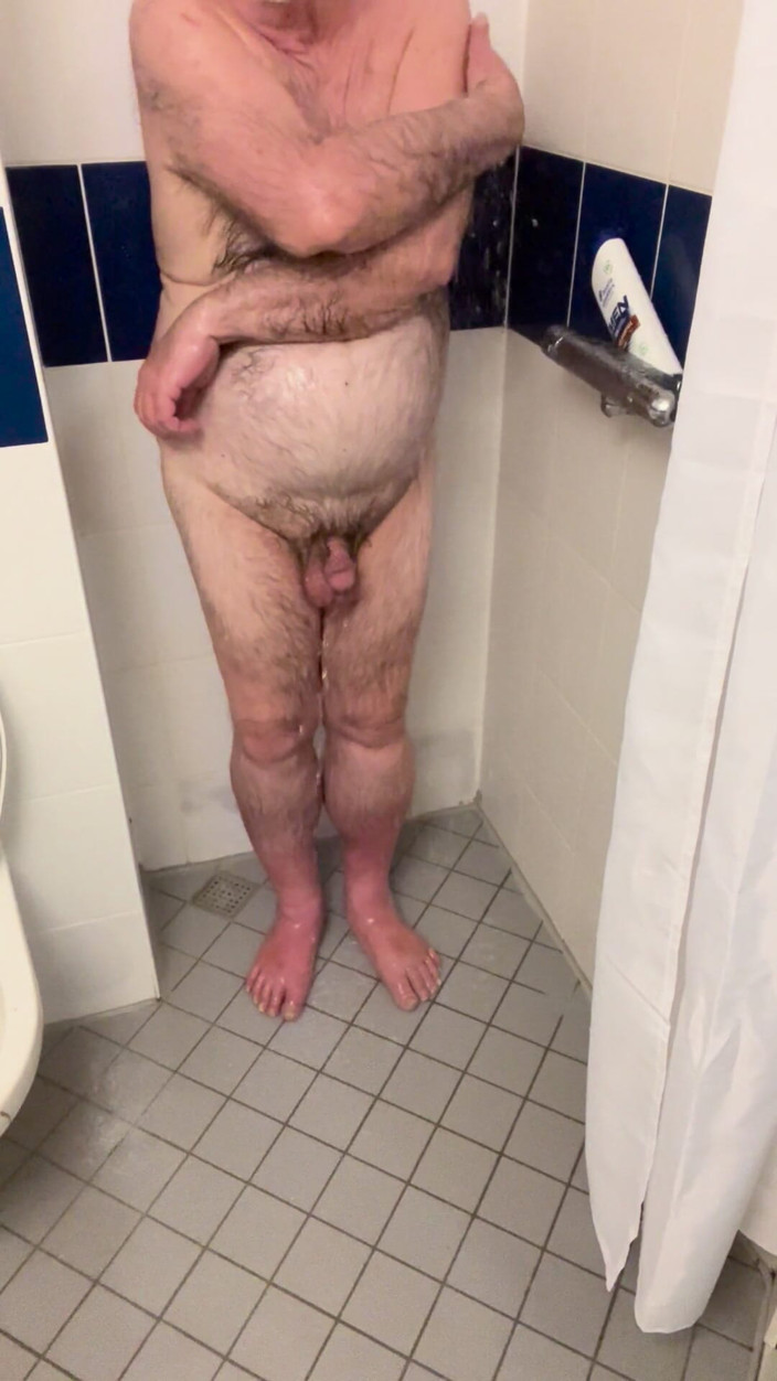 Coach Karl dude lodge: In the Shower with Coach Karl 6765
