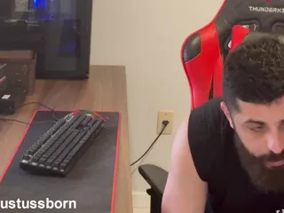 POV : Tu veux mon attention