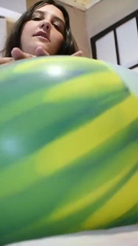 Unbox Inflate và deflate Groovy Wubble Ball - Looner