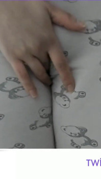 Masturbación en pijama- acarició mi coño- porno turco- gran culo- milf turca- dedo del pelo - perrito en pijama