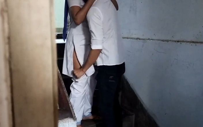 Nazima Khan: Viral video, üniversite öğrencisi içeride üniversitede sikişiyor