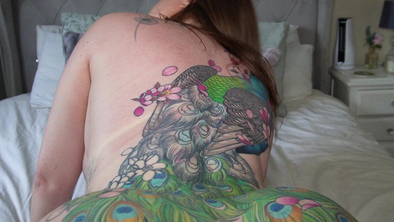 Harley Taboo: Üvey anne ve üvey oğlu - doğum günü sürprizi