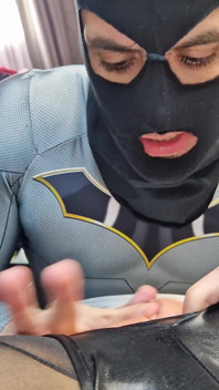 POV, Marigalore est une catwoman en nylon