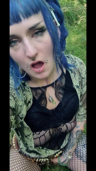 Goblingirly - Outdoor and Horny