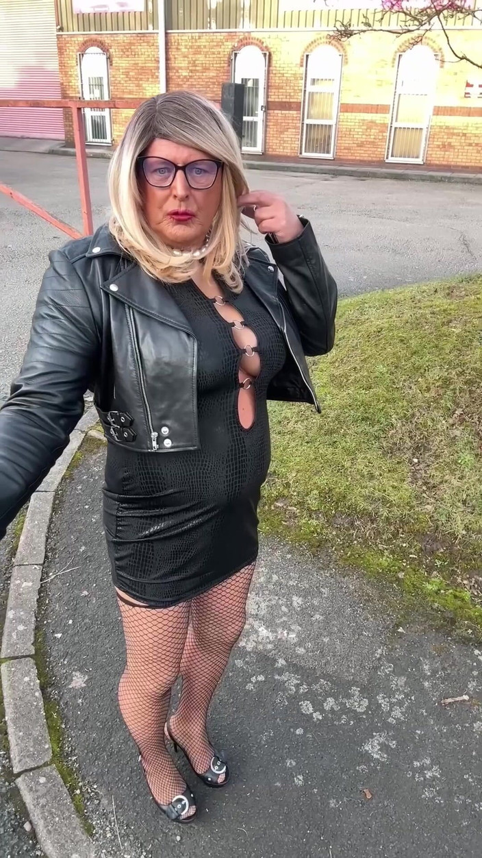 Kellycd2022: Sexy Crossdresser Kellycd2022 in Black Dress Tan Pantyhose and Fishnet...