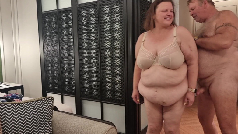 WeAreFukBunnies: Hai ordinato a una troia?