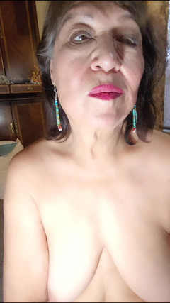 Zilah Luz: Ik Ben Zo Ondeugend! Ik Hou Ervan Mijn 71-jarige Harige Poesje...