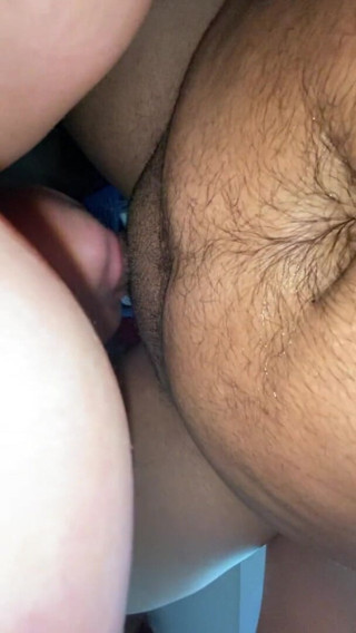 Zodiac Couple TX: GF giving leg trembling head