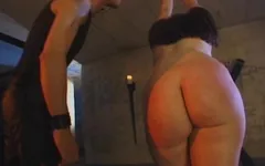 German slut wants to get spanked