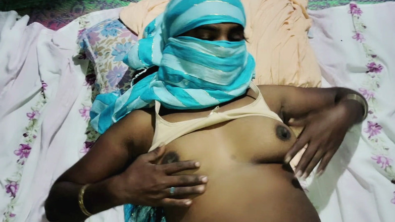 Aassam: Video sex nữ độc thân Naukri Ki Bhabhi Ghode