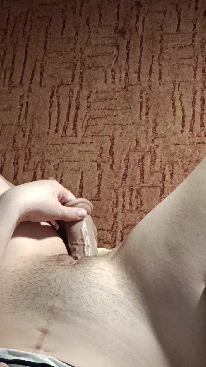 WifyPussy: Em primeiro plano - buceta apertada e vibrador, masturbação solo