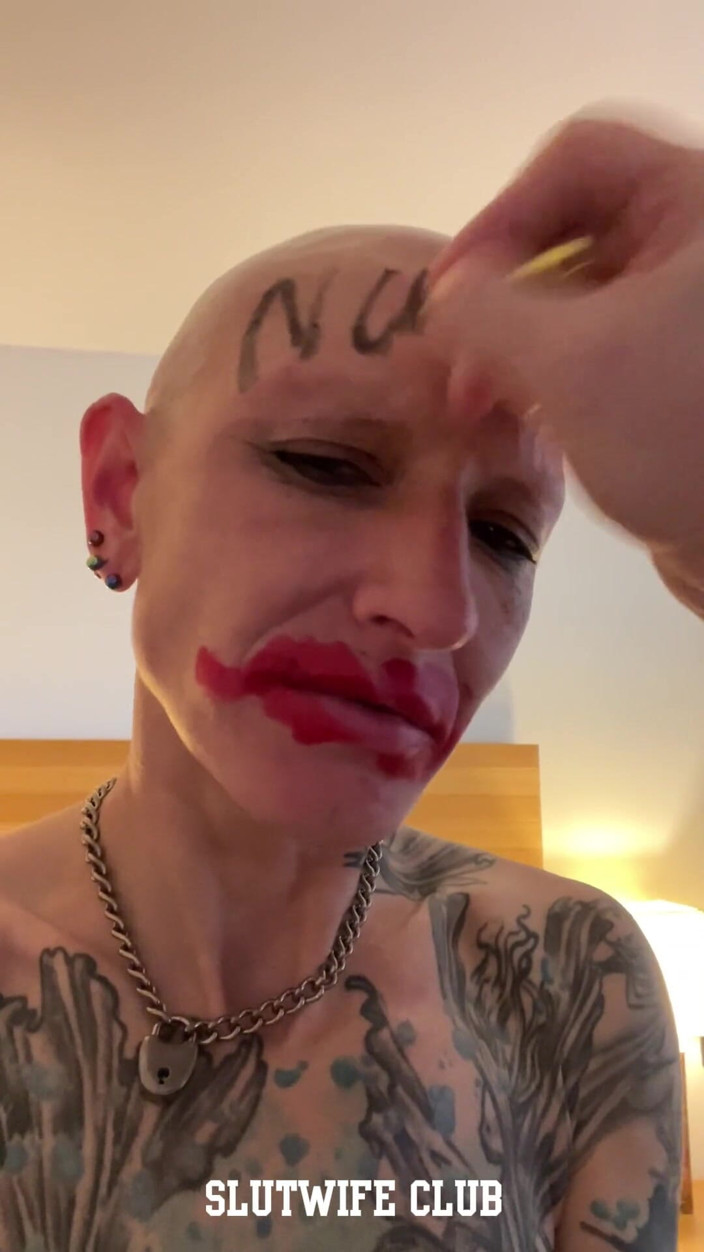 Slutwife Club: Người hâm mộ làm fucktoy vilja's masked deepthroat, cưỡi đít thô...