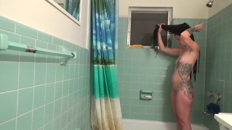 Goddess Vivian Leigh: Shower and Hair Washing