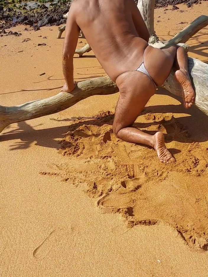 Ladysilvas: Ladysilva můj velký zadek na pláži