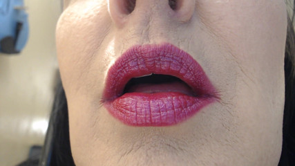 Abby Anna: Fuchsia tabung lipstik merah muda