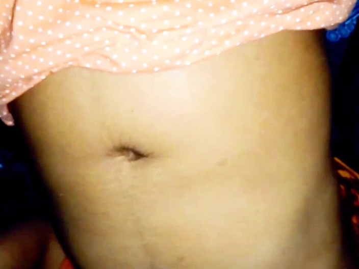 Nelufa: Succhiare Desi bengalese moglie figa e tette