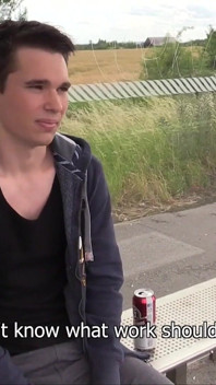 Amateur Student Deepthroats Cock