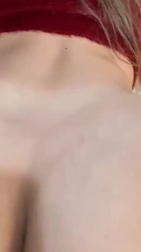 Aku jilat memek tembus pandang ibu tiriku yang semok dan aku akhirnya ngentot memeknya gaya doggy sampai dia mengerang keenakan. Video lengkap cewek hot rambut merah