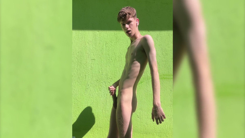 Kedoimath: Skinny Twink Having Fun in the Sun