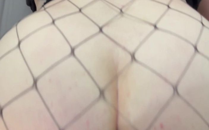 Nofaceguy09: Aku bikin gadis kulit putih ini ngusap besar pria kulit...