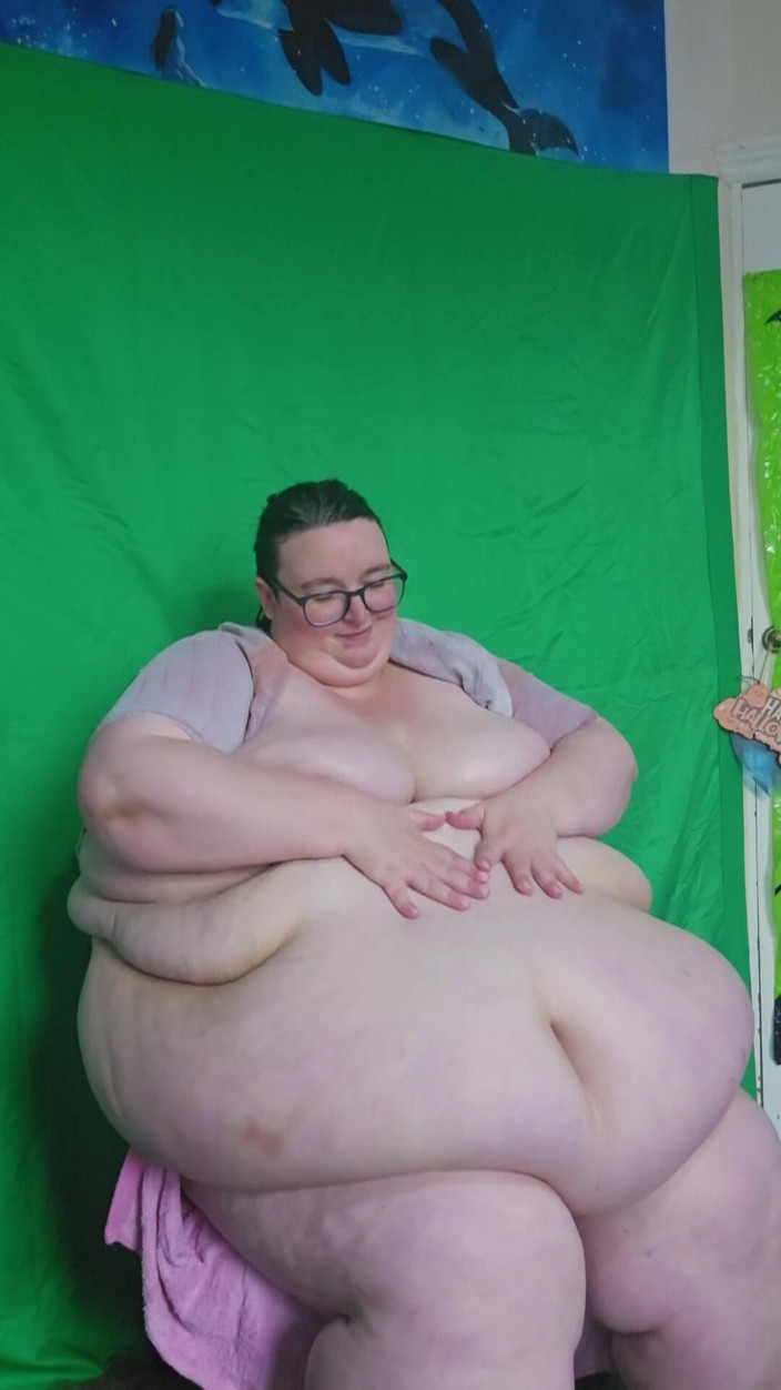 SSBBWLadyBrads: SSBBW po sprše smyslná masáž