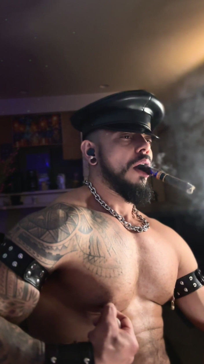 Reds and Muscles: Le but est de profiter de la fumée !