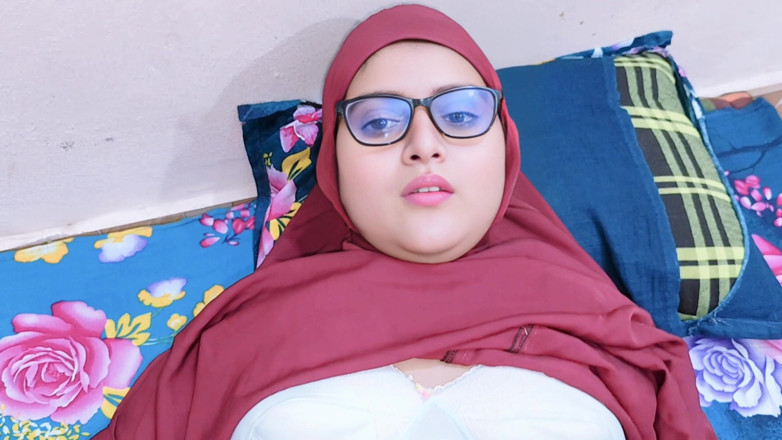 Your-Eshita: Frumoasă profesoară indiană hijabi din Bangladesh se fute cu greu...