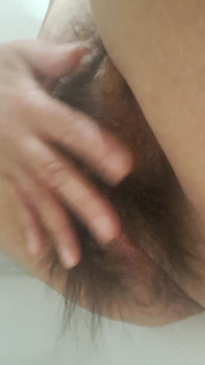 Mommy big hairy pussy: Chci, abys zkusil chlupatou kundičku MILF