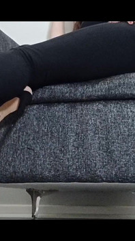 Superbe stiletto strappy și picioare