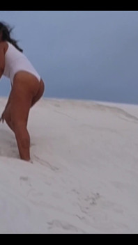 Eu fui às dunas de Cabo Frio para fazer arte, literalmente