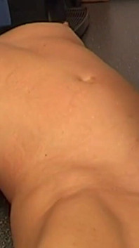 Blonde MILF lutscht und reitet eifrig dicken schwanz