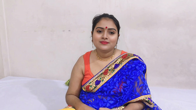 Your-Eshita: Ibu tiri India yang cantik dikongkek romantis selepas video lama