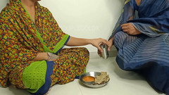 Sexy Komal: Mein mann ist nicht zu hause, also sag deinem ehemann,...